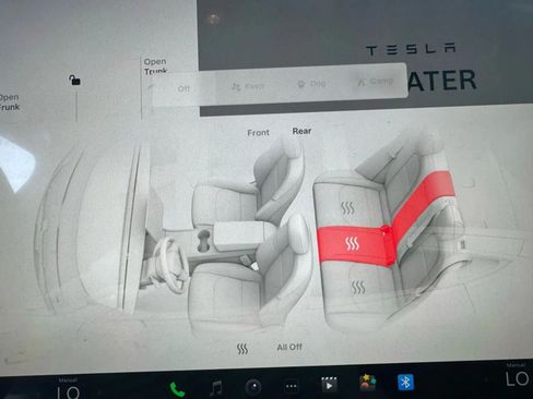 Used 2024 Tesla Model Y Long Range RWD image 36