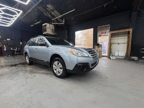 Used 2013 Subaru Outback 2.5i image 4