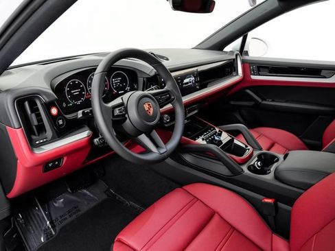 New 2026 Porsche Cayenne Coupe AWD/4WD image 4