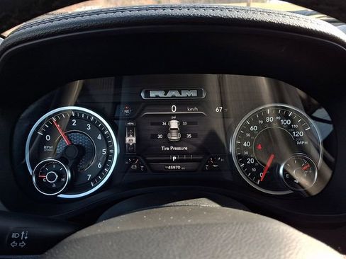 Used 2025 RAM 1500 Laramie image 19