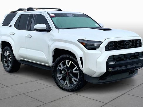 Used 2025 Toyota 4Runner TRD Sport Premium image 2