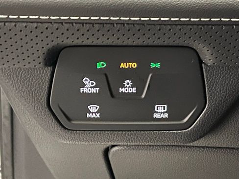 New 2026 Volkswagen Atlas Cross Sport SEL Premium R-Line AWD/4WD image 18