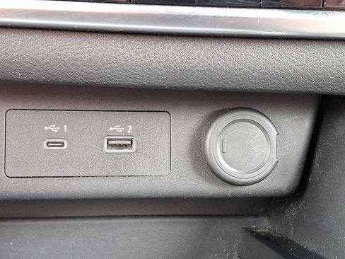 Used 2023 Nissan Rogue SV FWD image 24