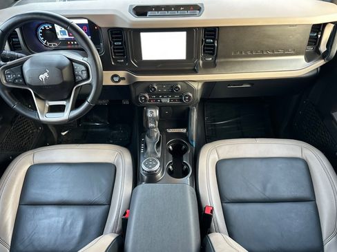 Used 2023 Ford Bronco Wildtrak image 10