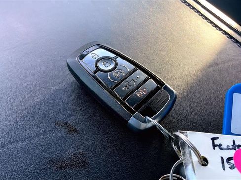 Used 2017 Ford F250 Platinum w/ Platinum Ultimate Package image 14