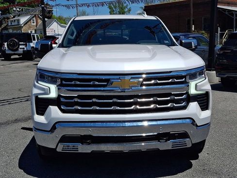 Used 2022 Chevrolet Silverado 1500 LTZ w/ LTZ Convenience Package II AWD/4WD image 2