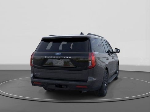 New 2026 Ford Expedition Active RWD image 8