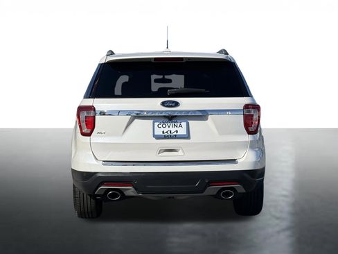 Used 2018 Ford Explorer XLT w/ Equipment Group 202A image 7