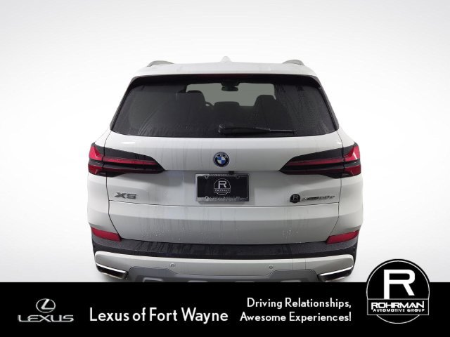 Used 2025 BMW X5 xDrive50e AWD/4WD image 9
