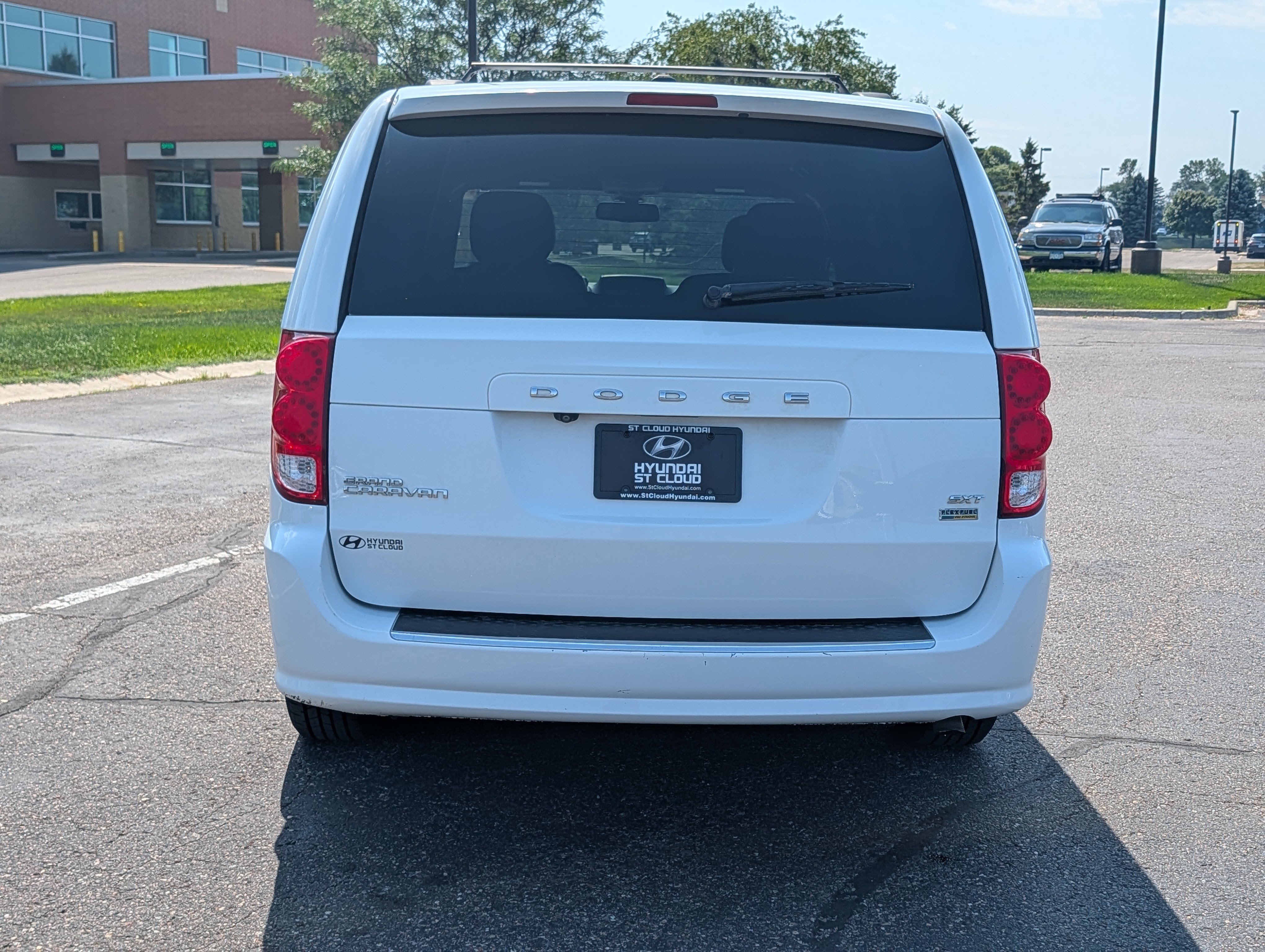 Used 2019 Dodge Grand Caravan SXT FWD image 4