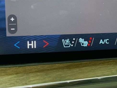 Used 2025 Chevrolet Tahoe High Country image 25