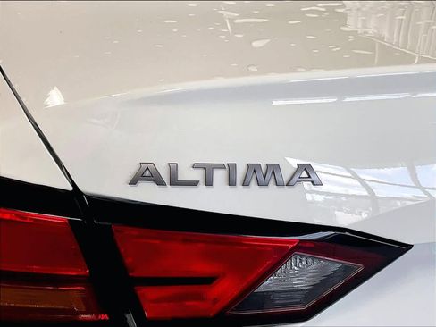 Certified 2025 Nissan Altima 2.5 SV FWD image 28
