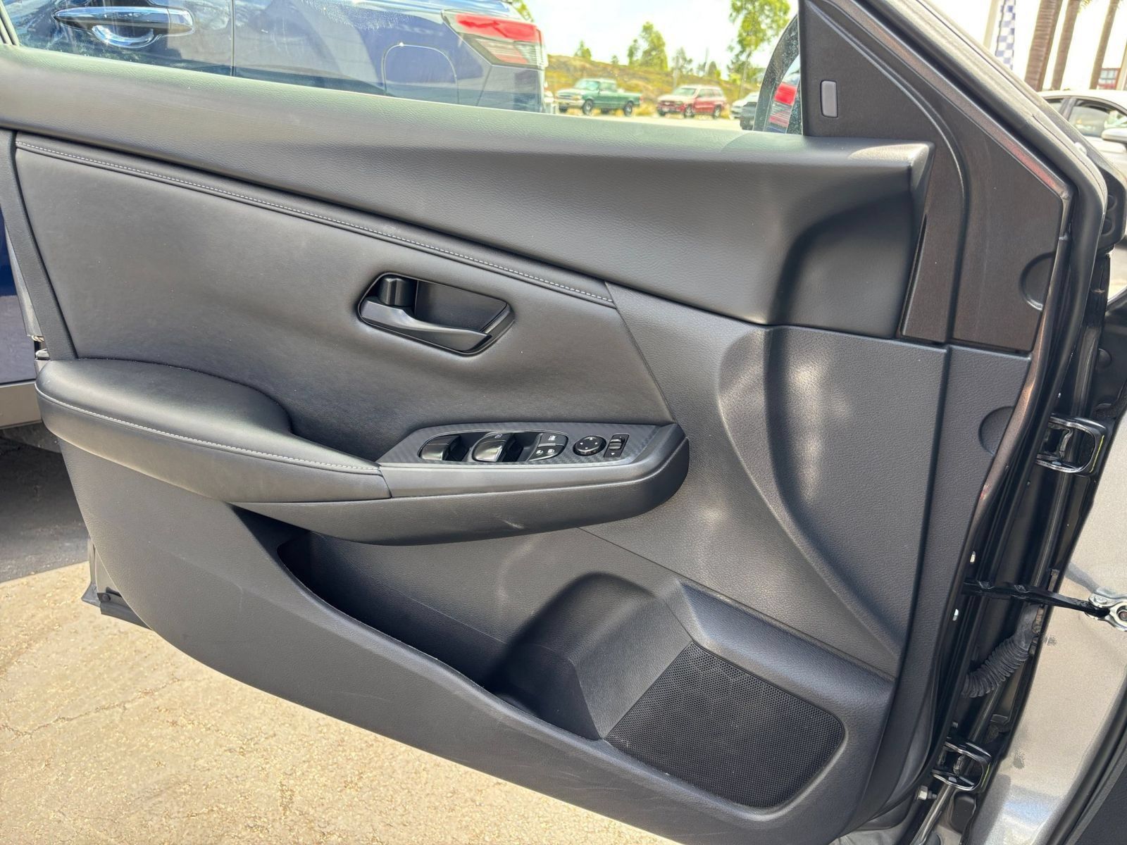 Used 2025 Nissan Sentra S FWD image 18