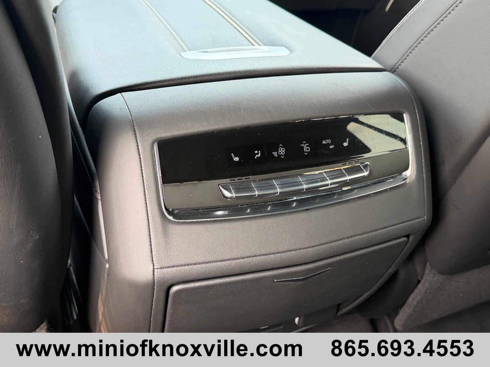 Used 2024 Cadillac Escalade Sport AWD/4WD image 20