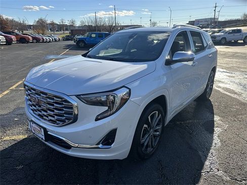 Used 2020 GMC Terrain Denali w/ Denali Premium Package image 2