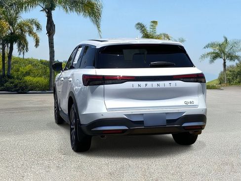 Certified 2026 INFINITI QX60 Pure w/ Cargo Package FWD image 4