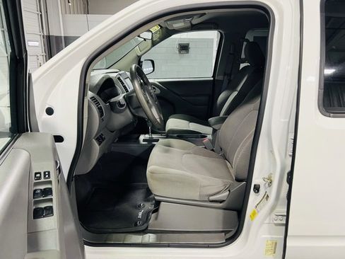 Used 2019 Nissan Frontier SV image 20