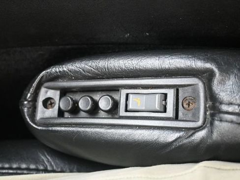 Used 1990 Chevrolet Corvette Convertible RWD image 12