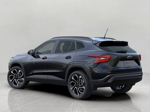 Used 2026 Chevrolet Trax RS FWD image 3
