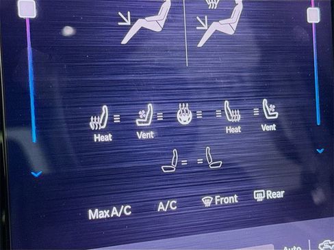 Used 2025 RAM 1500 Limited image 21