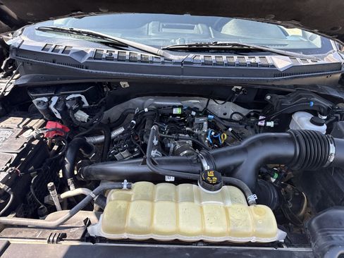Used 2020 Ford F150 XLT w/ Equipment Group 302A Luxury AWD/4WD image 12