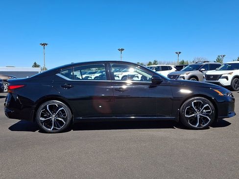 Certified 2023 Nissan Altima 2.5 SR w/ SR Premium Package image 7