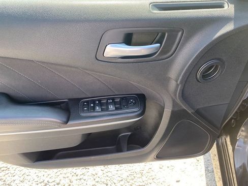 Used 2022 Dodge Charger R/T w/ Harman/Kardon Audio Group image 11