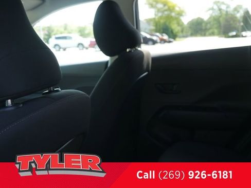Used 2024 Hyundai Kona SEL AWD/4WD image 40