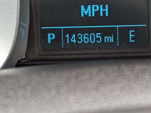 Used 2015 Chevrolet Equinox LT w/ Driver Convenience Package FWD image 2