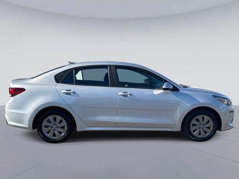 Used 2020 Kia Rio S image 2