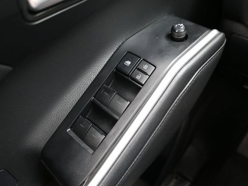 Used 2021 Toyota Highlander XSE FWD image 25