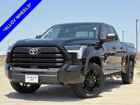 Used 2022 Toyota Tundra SR5 AWD/4WD image 2