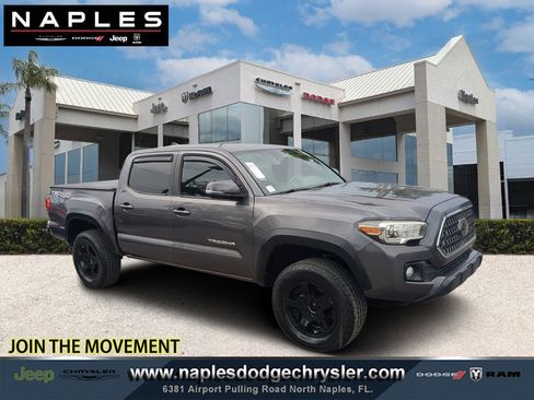 Used 2018 Toyota Tacoma TRD Off-Road image 1