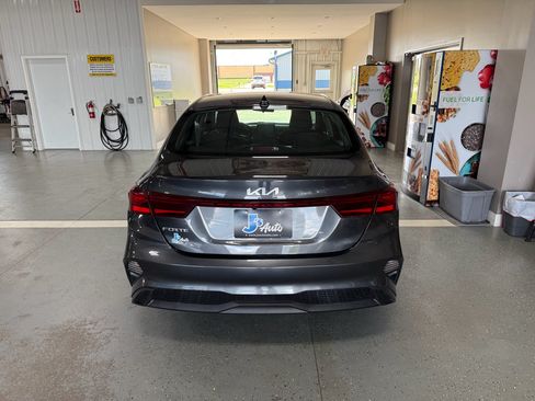 Used 2024 Kia Forte LXS FWD image 6