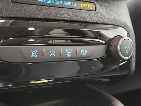 Certified 2025 Ford Escape Platinum AWD/4WD image 28