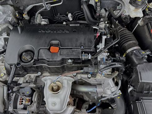 Used 2024 Honda HR-V LX image 37