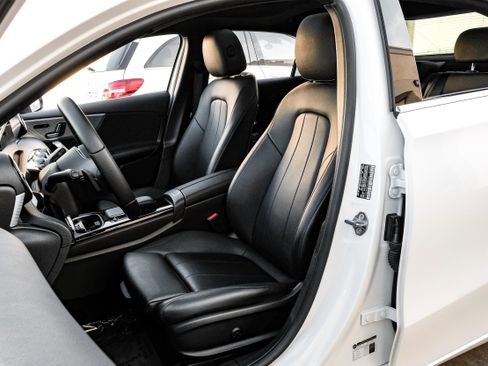 Used 2022 Mercedes-Benz A 220 image 32