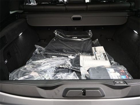 New 2026 BMW X5 xDrive50e image 16