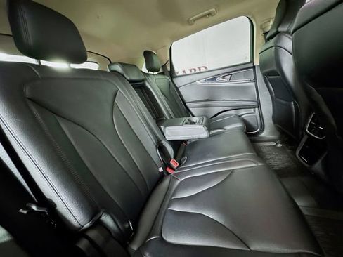 Certified 2023 Lincoln Nautilus AWD w/ Premium Package image 31