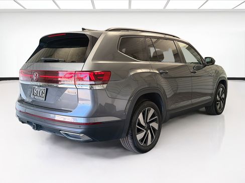 Used 2024 Volkswagen Atlas SE image 4