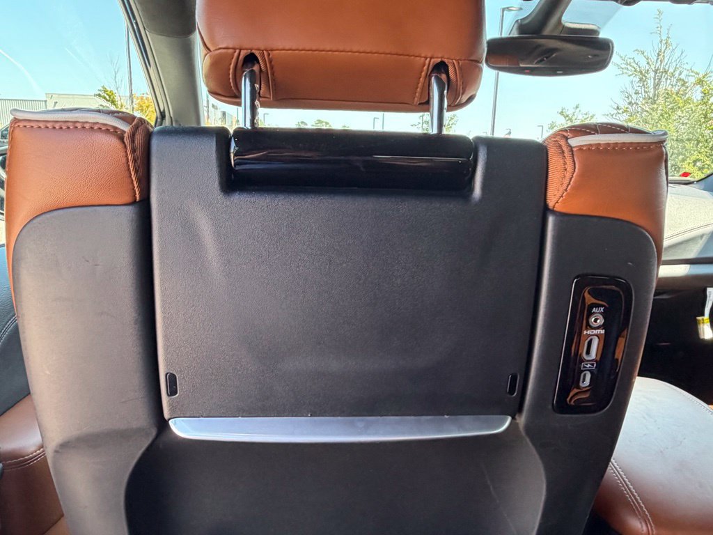 Used 2024 Chrysler Pacifica Pinnacle FWD image 40
