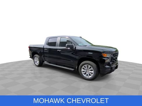 Used 2025 Chevrolet Silverado 1500 Custom AWD/4WD image 2