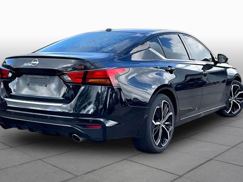 Certified 2023 Nissan Altima 2.5 SR FWD image 12