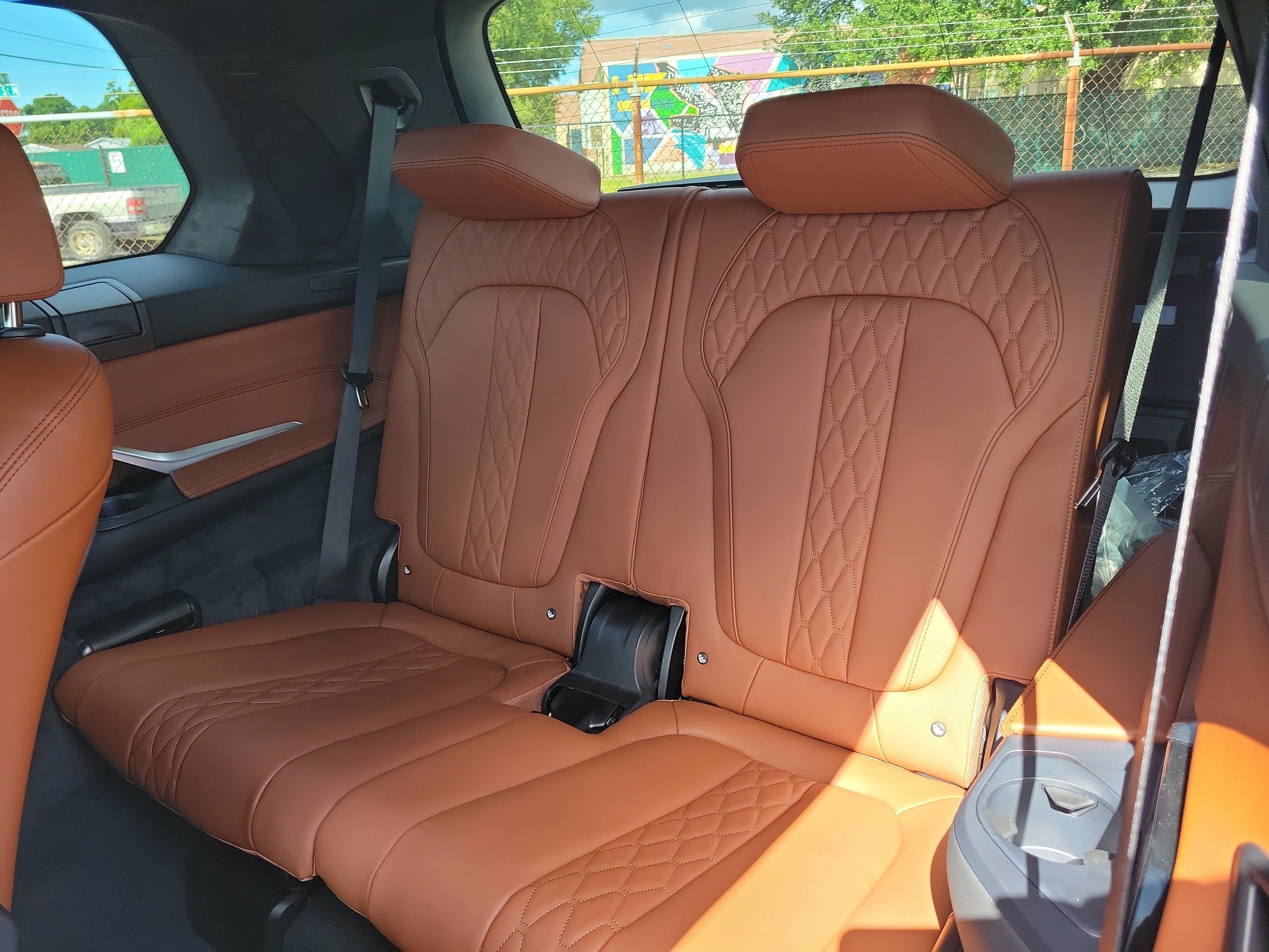 New 2027 BMW X7 xDrive40i w/ Executive Package AWD/4WD image 10