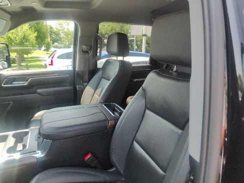 Used 2025 Chevrolet Silverado 2500 LT w/ Trail Boss Package AWD/4WD image 11