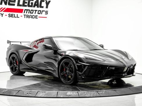 Used 2021 Chevrolet Corvette Stingray Premium Cpe w/ Engine Appearance Package RWD image 4