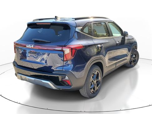 New 2026 Kia Seltos EX image 3