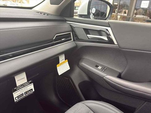 New 2026 Mitsubishi Outlander SE image 25