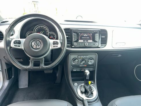 Used 2013 Volkswagen Beetle 2.5 FWD image 7