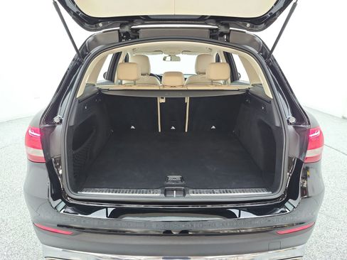 Used 2018 Mercedes-Benz GLC 300 image 18